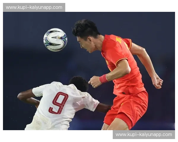 绝地反击还是宿命轮回?这一段“国足vs卡塔尔视频”里藏着多少中国球迷的泪水与狂欢