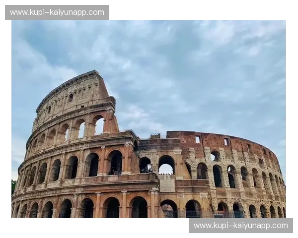 罗马vs:在永恒之城与流变时代之间,寻找你的终极美学