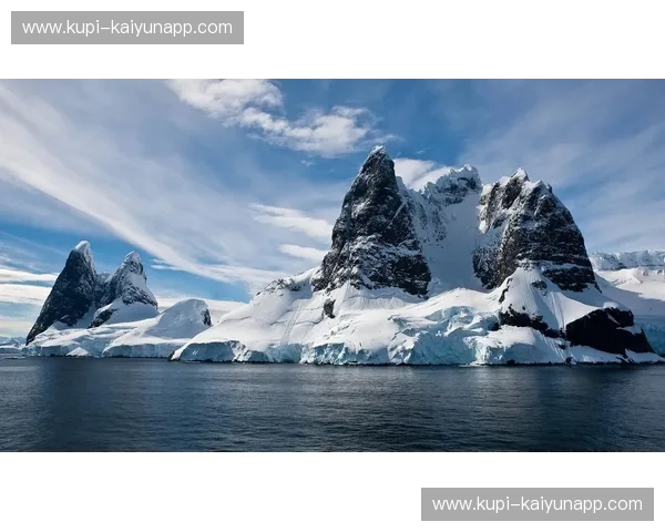 冰雪奇缘的较量：中国与挪威，两大冰雪强国的冬日叙事